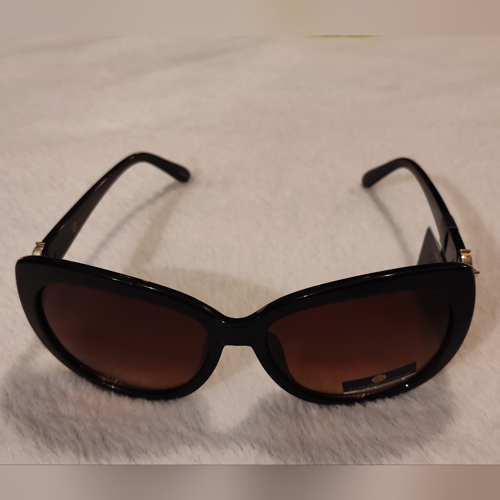 NWT! Margaret Josephs Sunglasses